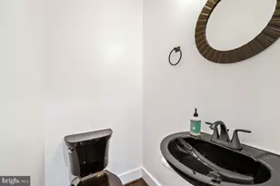 2015 Flagler Pl NW, Washington, DC 20001 - Photo 10