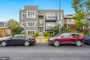 321 18th St SE, Washington, DC 20003 - Photo 30