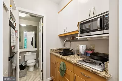 2143 Newport Place NW, Washington, DC 20037 - Photo 32