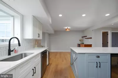 2425 Skyland Place SE, Washington, DC 20020 - Photo 10