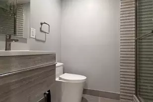 726 Roxboro Pl NW, Washington, DC 20011 - Photo 6