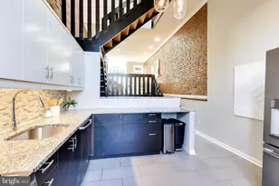 1238 Linden Pl NE, Washington, DC 20002 - Photo 10