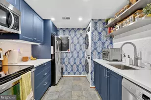 2012 O St NW, Washington, DC 20036 - Photo 8