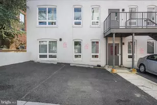 2422 17th St NW, Washington, DC 20009 - Photo 28