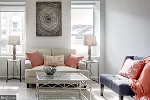 2422 17th St NW, Washington, DC 20009 - Photo 8