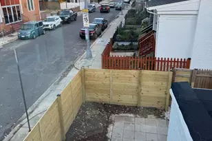 633 18th St NE, Washington, DC 20002 - Photo 18