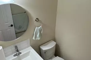 633 18th St NE, Washington, DC 20002 - Photo 8