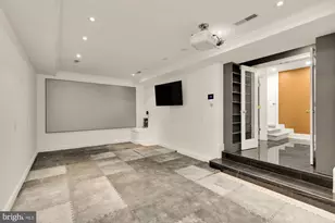 3249 P St NW, Washington, DC 20007 - Photo 48