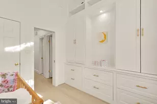 3249 P St NW, Washington, DC 20007 - Photo 32