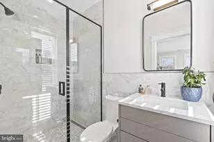 85 R St NW, Washington, DC 20001 - Photo 22