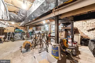 85 R St NW, Washington, DC 20001 - Photo 28