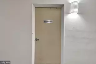 3001 Veazey Terrace NW, Washington, DC 20008 - Photo 32