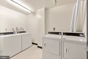 1325 18th St NW, Washington, DC 20036 - Photo 30