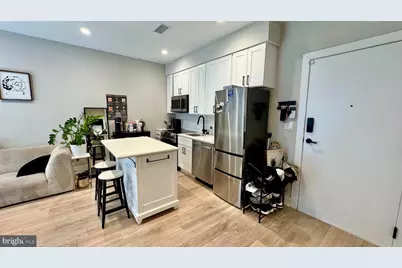 1016 17th Place NE #301, Washington, DC 20002 - Photo 6