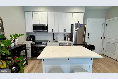 1016 17th Place NE #301, Washington, DC 20002 - Photo 4