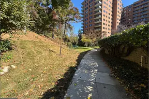 4201 Cathedral Ave NW, Washington, DC 20016 - Photo 18