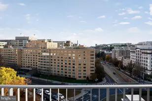 1 Scott Cir NW, Washington, DC 20036 - Photo 42