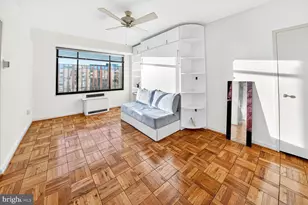 1 Scott Cir NW, Washington, DC 20036 - Photo 14