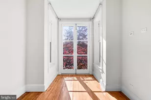 812 E St SE, Washington, DC 20003 - Photo 6