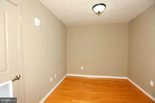 1025 1st St SE, Washington, DC 20003 - Photo 10