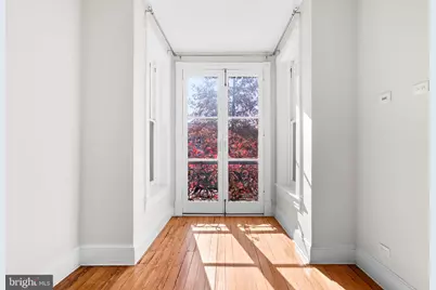 812 E Street SE, Washington, DC 20003 - Photo 6