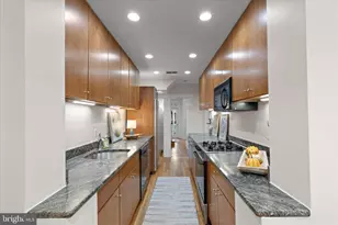 2744 Woodley Pl NW, Washington, DC 20008 - Photo 14