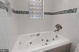 2744 Woodley Pl NW, Washington, DC 20008 - Photo 30