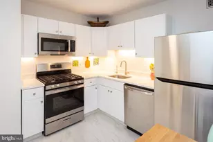 3001 Veazey Terrace NW, Washington, DC 20008 - Photo 2