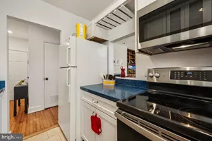 301 G St NE, Washington, DC 20002 - Photo 8