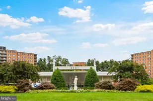 4201 Cathedral Ave NW, Washington, DC 20016 - Photo 32