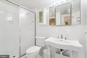 4201 Cathedral Ave NW, Washington, DC 20016 - Photo 24