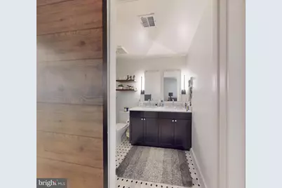 2642 39th Street NW #2, Washington, DC 20007 - Photo 12