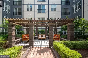 1339 E St SE, Washington, DC 20003 - Photo 32