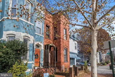 1362 E Street SE, Washington, DC 20003 - Photo 2