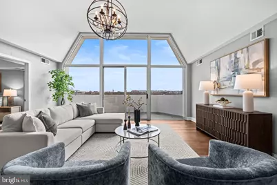 700 7th Street SW #813, Washington, DC 20024 - Photo 1