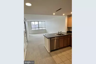 350 G Street SW #N613, Washington, DC 20024 - Photo 4