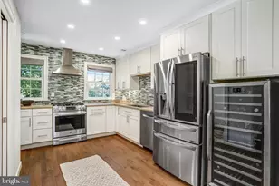 745 10th St SE, Washington, DC 20003 - Photo 8