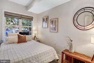 745 10th St SE, Washington, DC 20003 - Photo 32