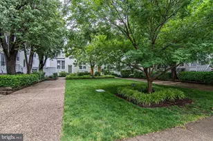 237 G St SW, Washington, DC 20024 - Photo 30