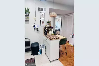 817 E St SE #1, Washington, DC 20003 - Photo 20