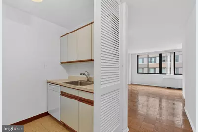 2030 F Street NW #411, Washington, DC 20006 - Photo 4