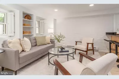 1683 35th Street NW #B, Washington, DC 20007 - Photo 2