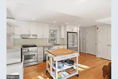 631 D Street SE, Washington, DC 20003 - Photo 8