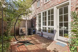 631 D St SE, Washington, DC 20003 - Photo 18