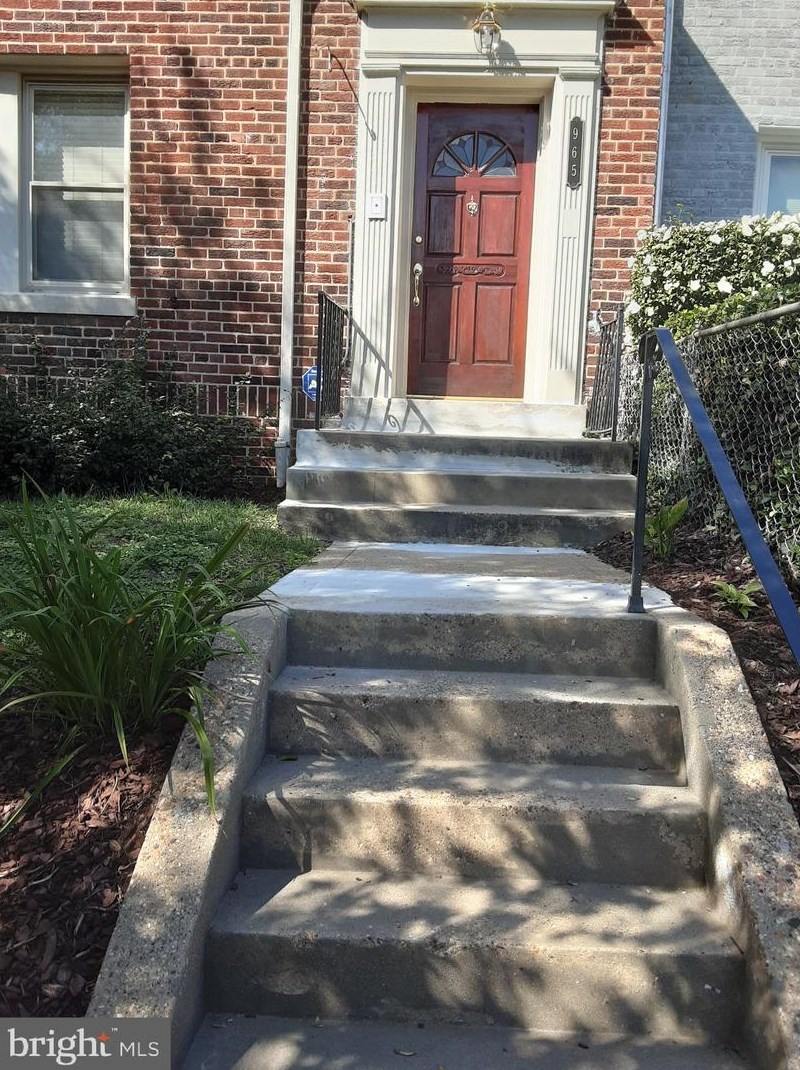 965 Nw Randolph Street Nw #unit B, Washington, DC 20011