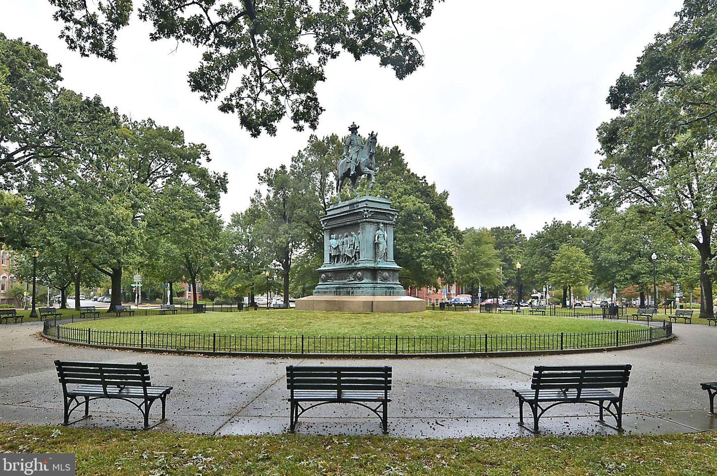 23 Logan Cir, Washington DC  20005-3761 exterior