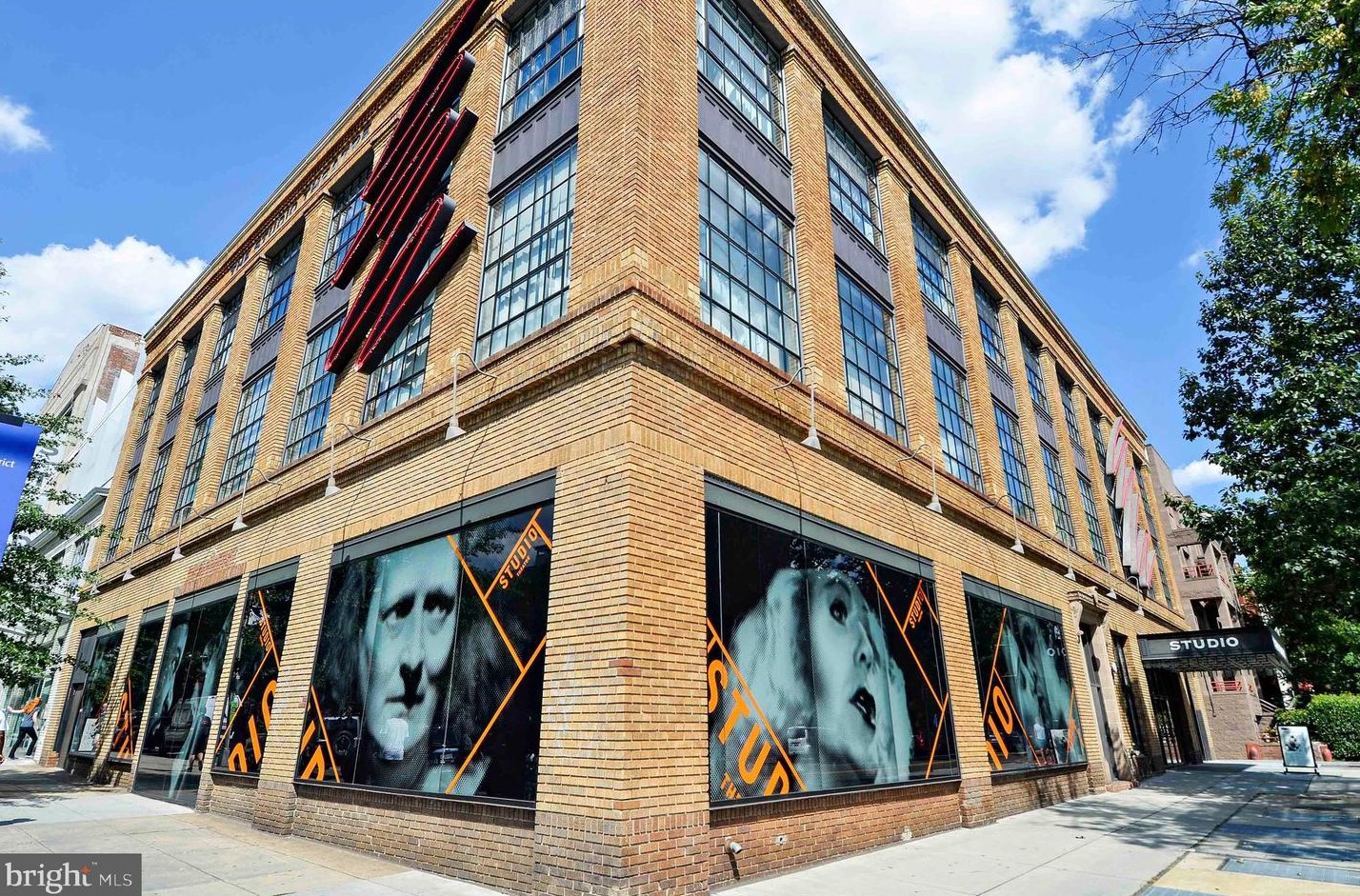 23 Logan Cir, Washington DC  20005-3761 exterior