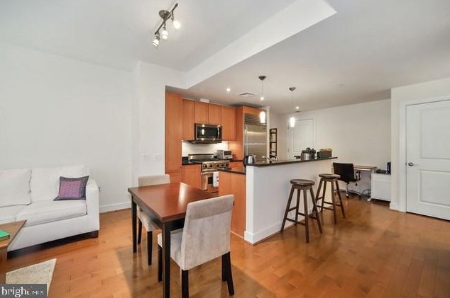 2425 L St Nw #408, Washington, DC 20037