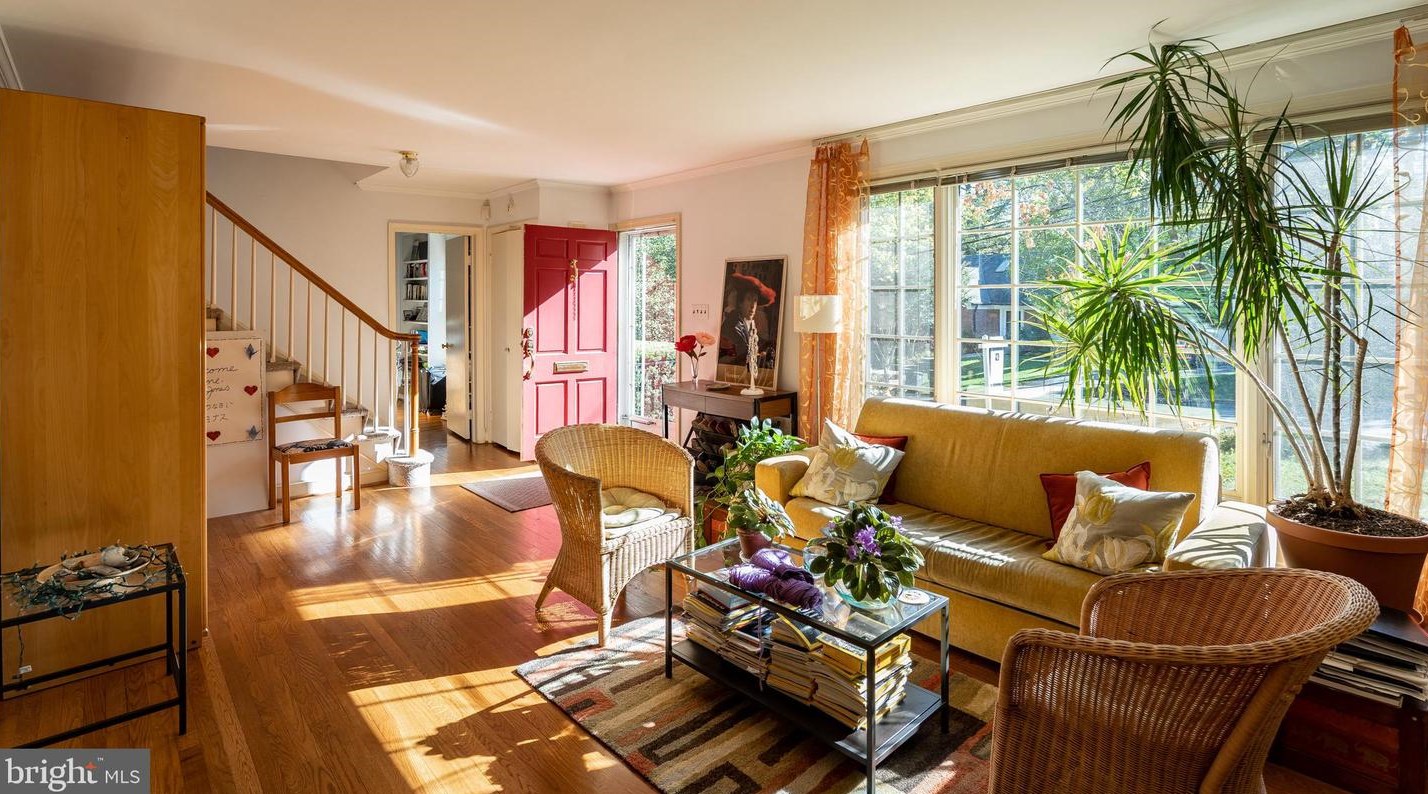 4220 50th St, Washington, DC 20016-1904