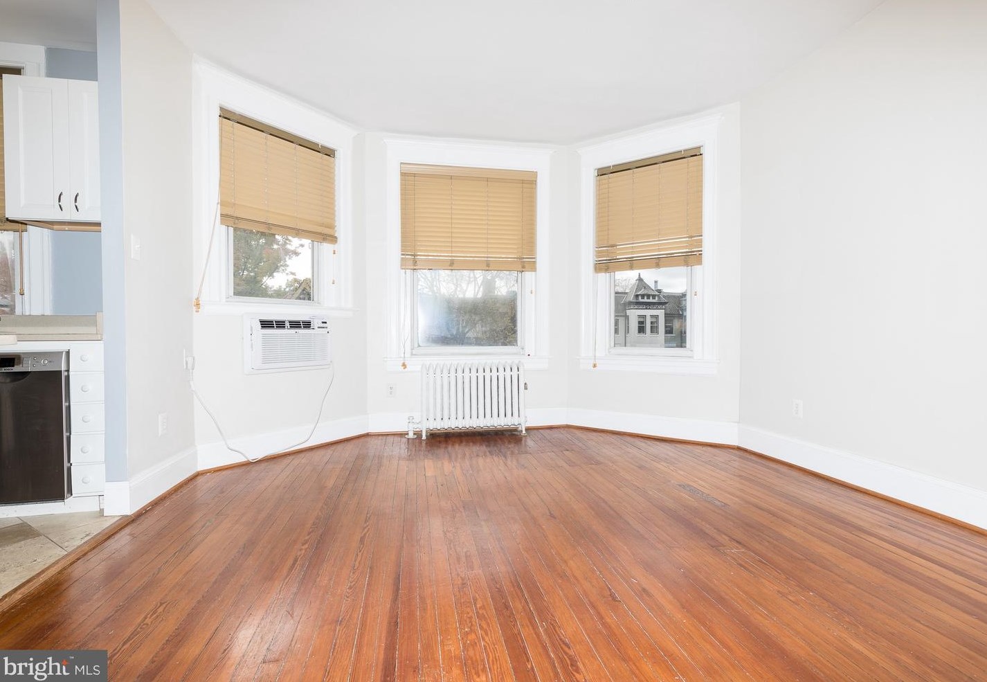 1855 Calvert St Nw #300, Washington, DC 20009